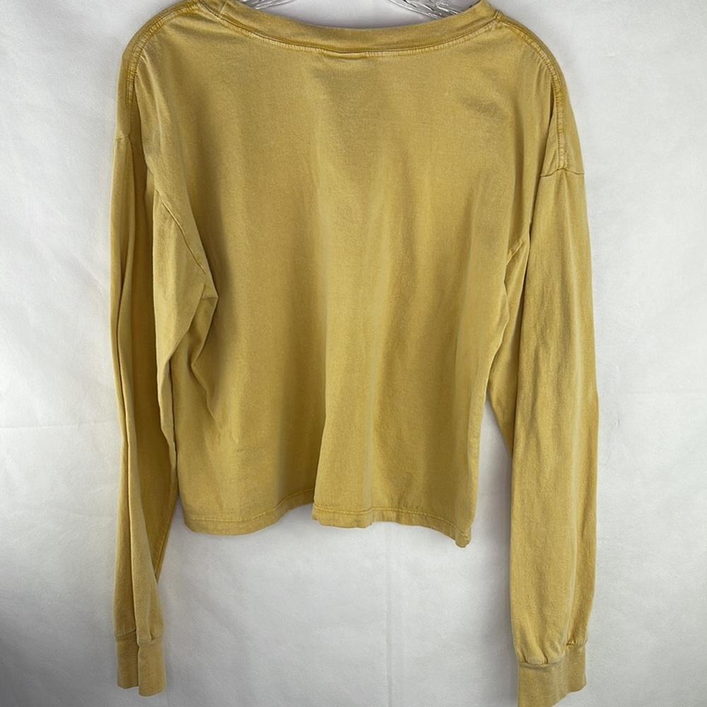 MTV Graphic Front Gold Top - Picture 5 of 5